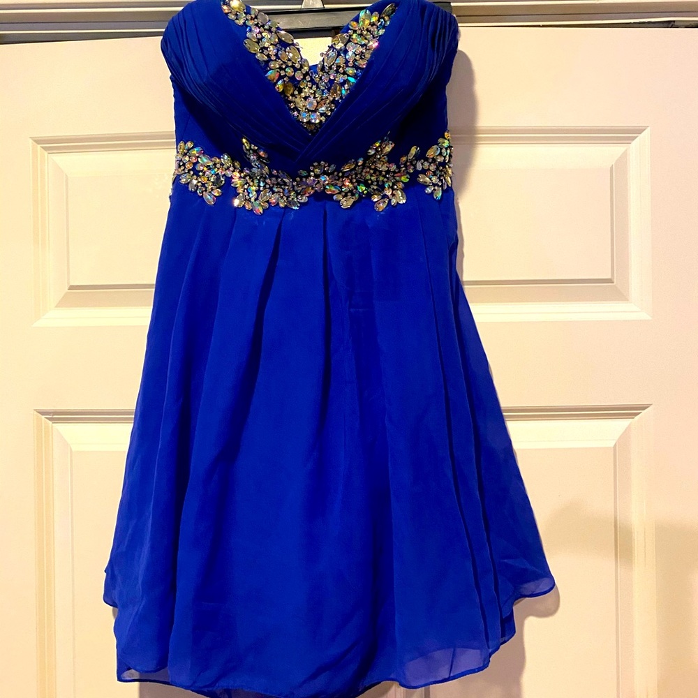 Sweetheart neckline strapless cocktail dress